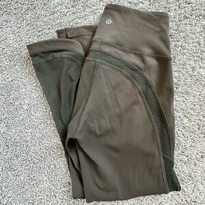 LULULEMON women’s high rise leggings size 4